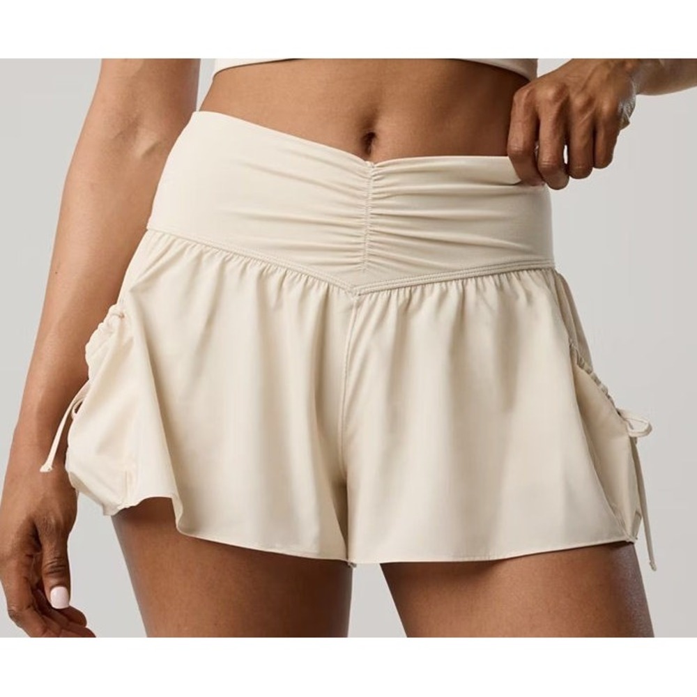 Aerie Women's Offline Real Me Ruched Pocket Flowy Shorts - Cake Batter - Small